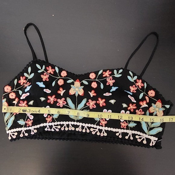 Forever 21 Boho Floral Embroidered Black Crop Top Size Large