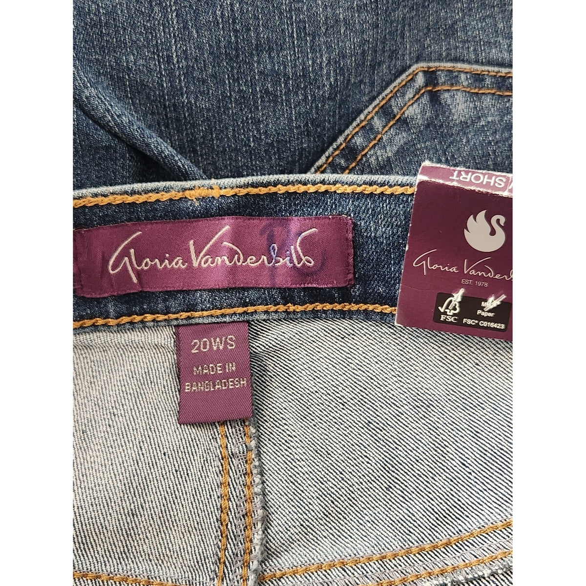 Gloria Vanderbilt Medium Wash Classic Rise Bootcut Jeans NWT Size 20W Short