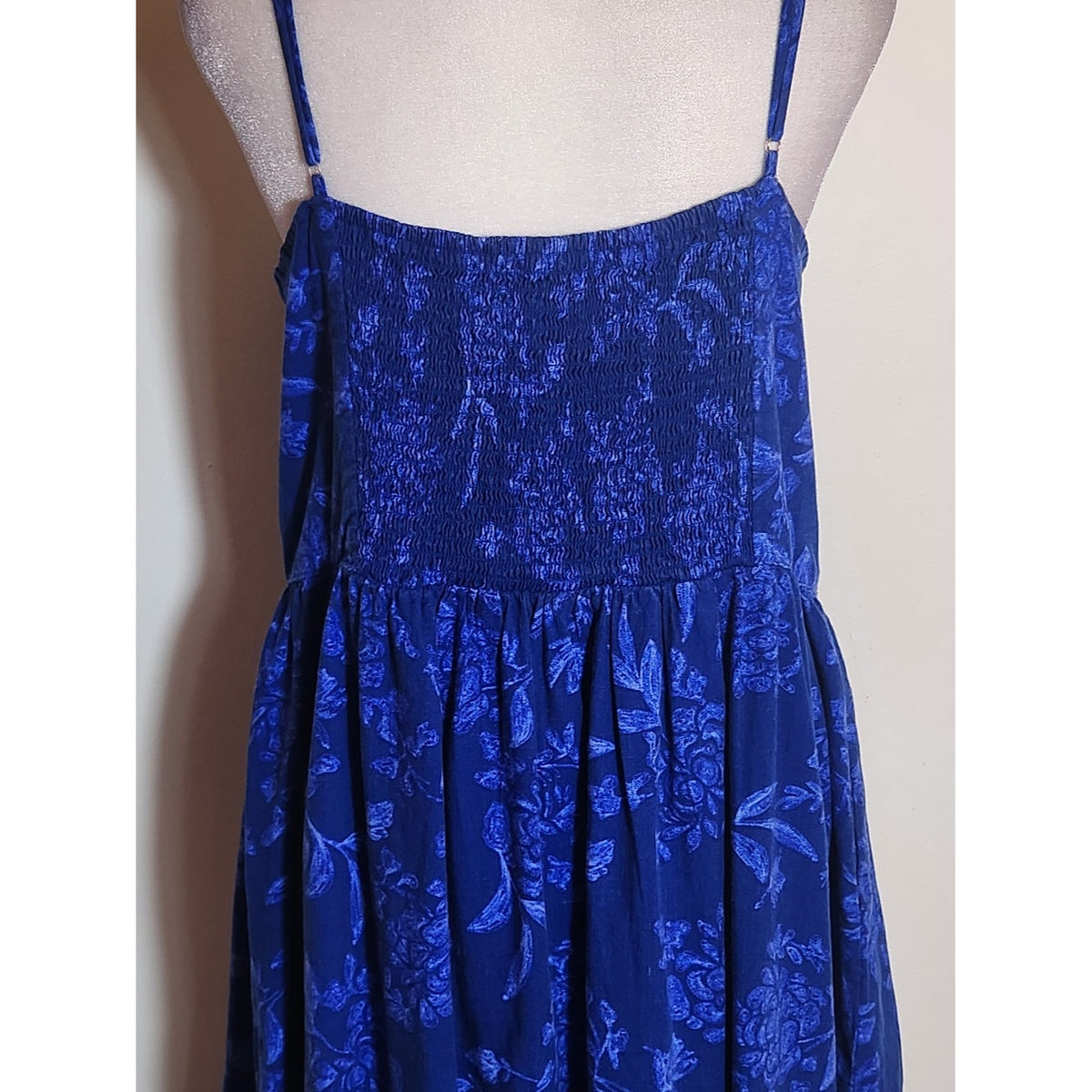 Universal Thread Blue Floral Midi Dress with Adjustable Straps Size Large