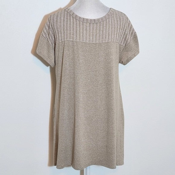 Mi Ami Tan Short Sleeve Top Size Large Khaki Short Sleeve Tee