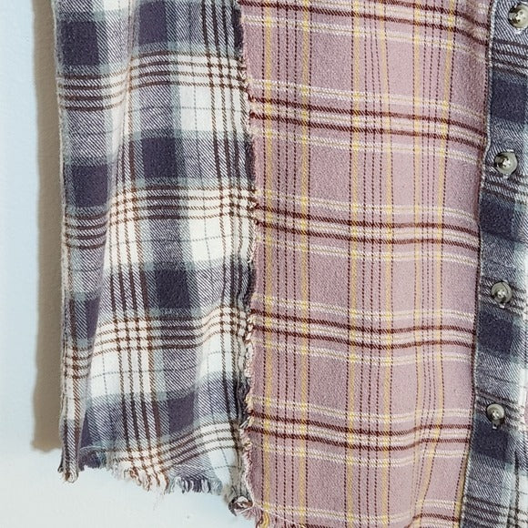Hem & Thread Multi-Color Plaid Flannel Button Down Shirt Size Medium
