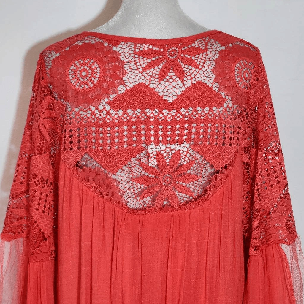Rebellion Coral Mini Dress with Lace Detail NWT Size Large Wedding Guest Dress