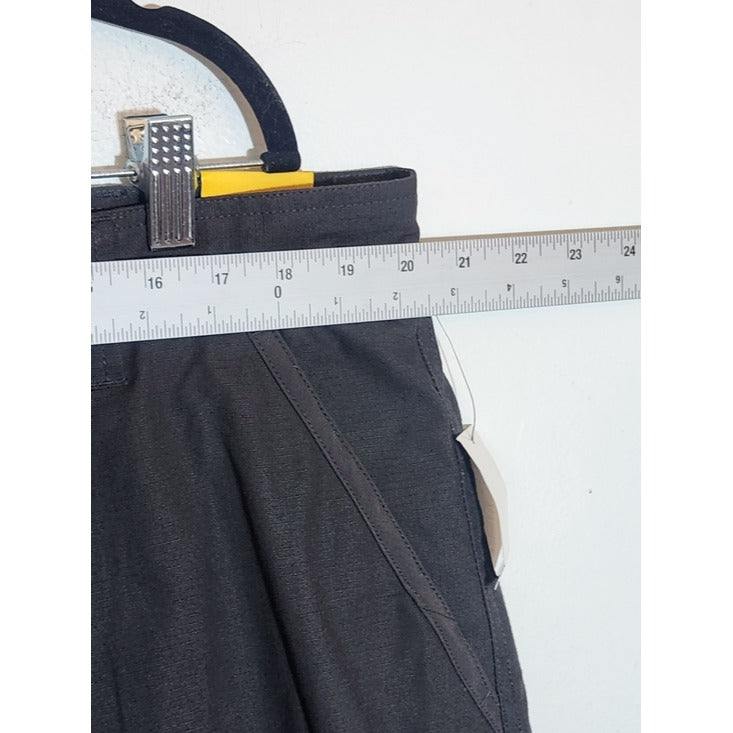 CAT Caterpillar Dark Gray DL Short Cargo Shorts Size 42 NWT