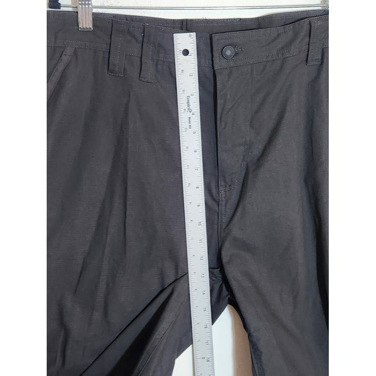 CAT Caterpillar Dark Gray DL Short Cargo Shorts Size 42 NWT