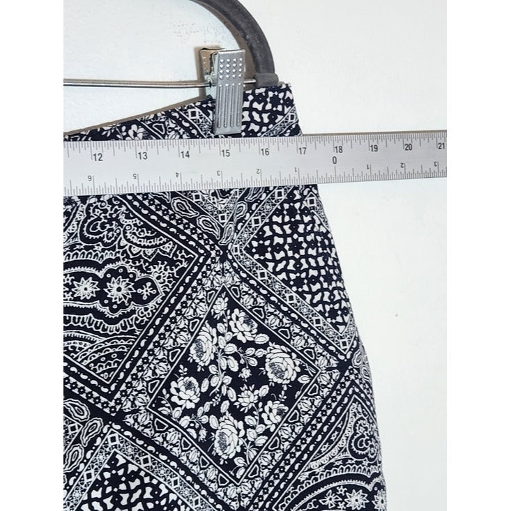 Karen Scott Navy and White Bandana Print Skort Size 10