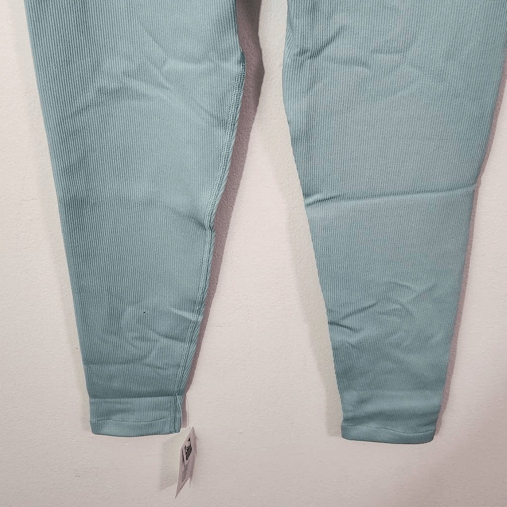 Outdoor Voices Blue Green Leggings NWT Size Medium Light Blue Leggings