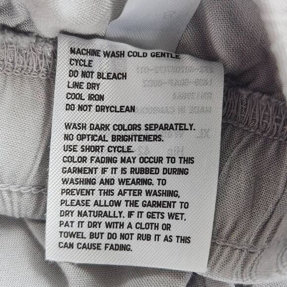 Uniqlo Gray Pull-on Shorts Size XL Light Gray Pull-on Drawstring Shorts