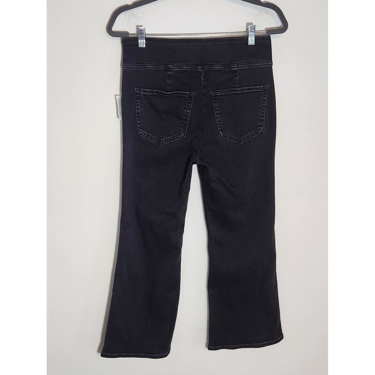 Old Navy Black Weekender High Rise Pull-On Flare Cropped Jeans NWT Size 8 Petite