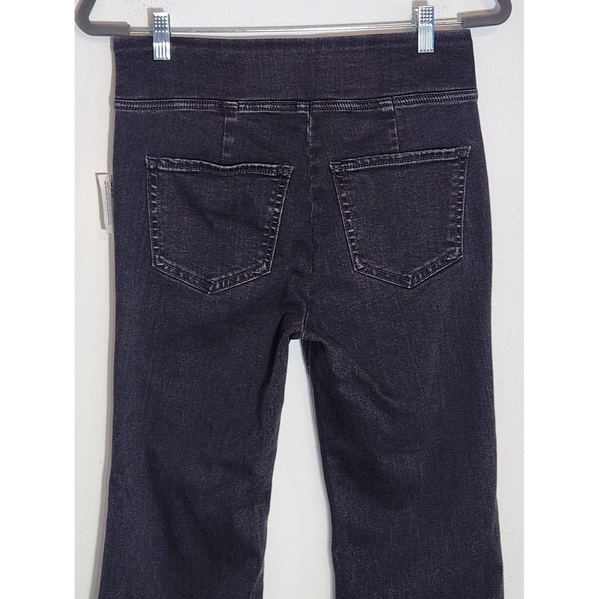 Old Navy Black Weekender High Rise Pull-On Flare Cropped Jeans NWT Size 8 Petite