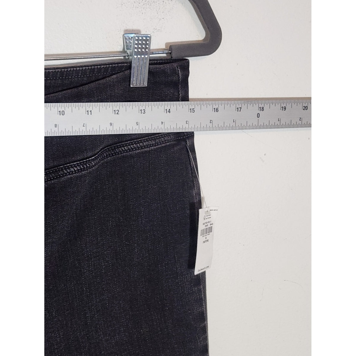 Old Navy Black Weekender High Rise Pull-On Flare Cropped Jeans NWT Size 8 Petite