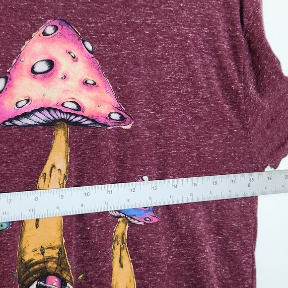 Life Clothing Co. Short Sleeve Burgundy Mushroom Graphic T-Shirt Size Large