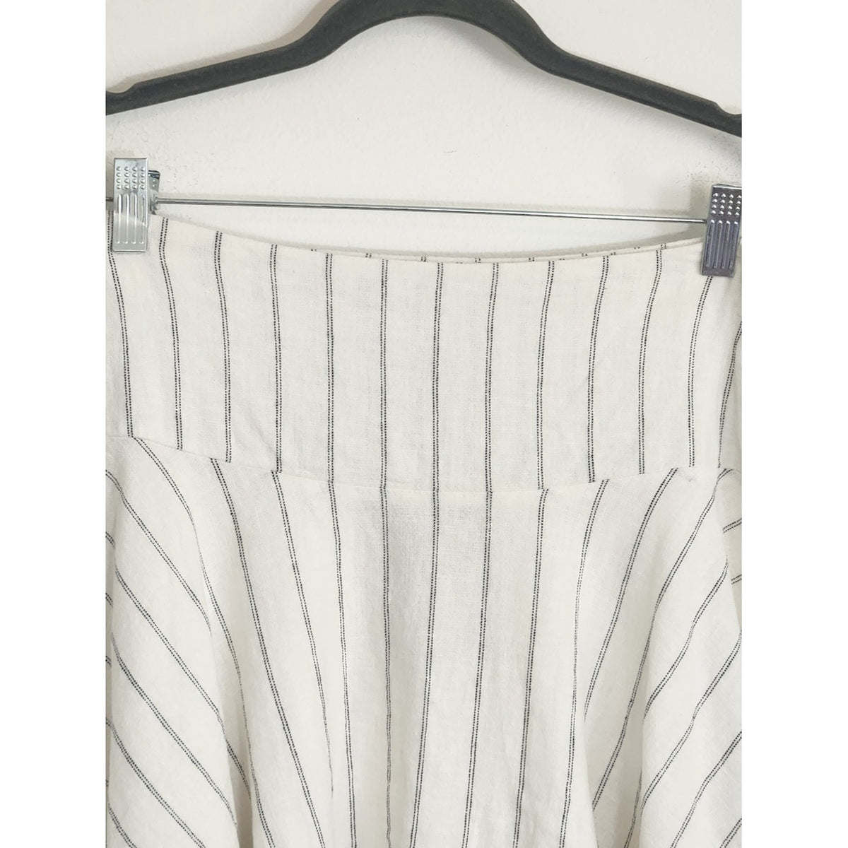 Universal Thread Off White Striped Linen Blend Mini Skirt Size Small NWT Flaw