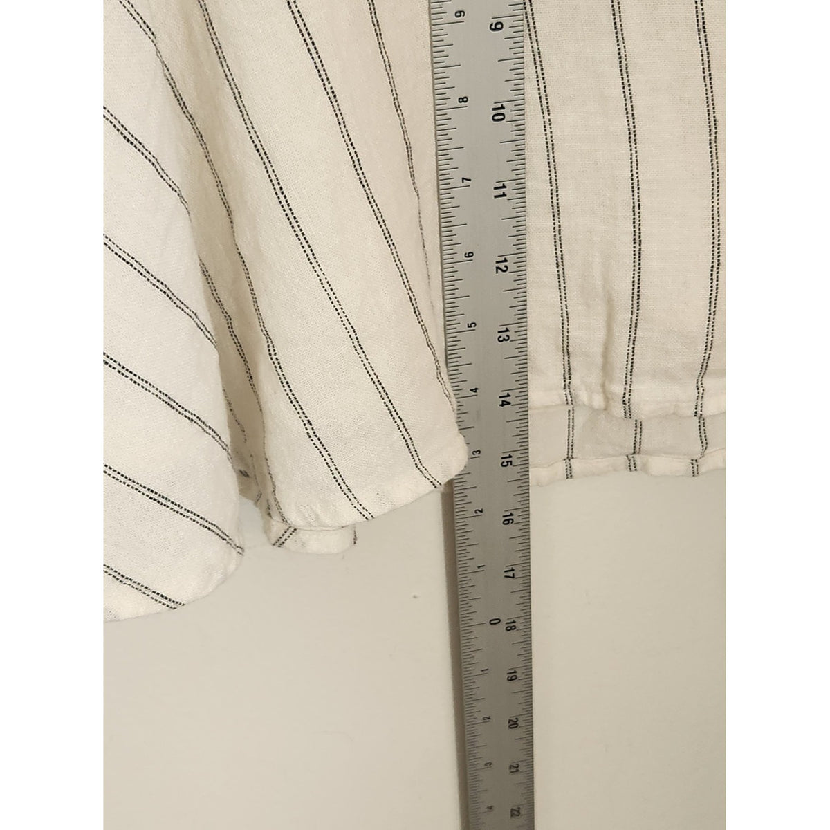 Universal Thread Off White Striped Linen Blend Mini Skirt Size Small NWT Flaw