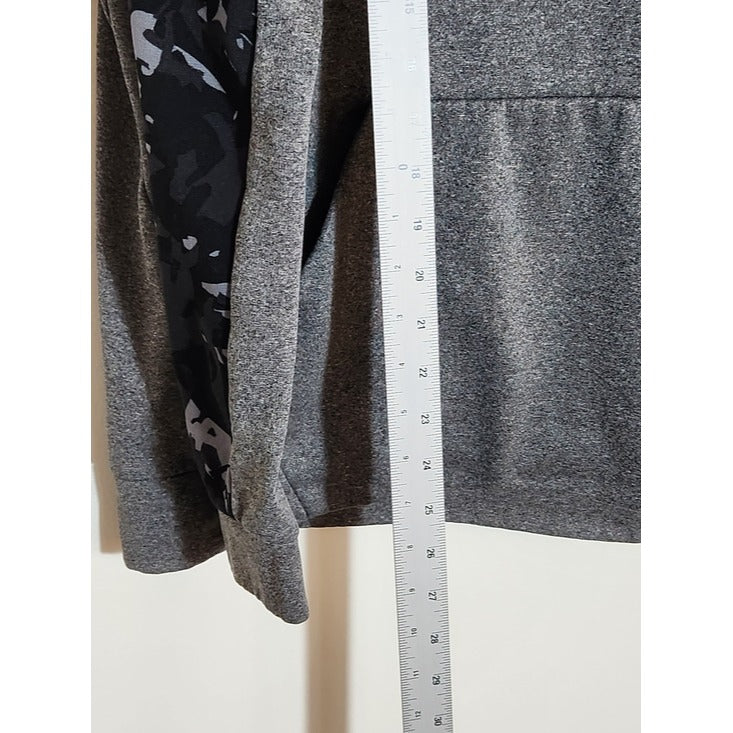 Nike Mens Gray and Black Camo Swoosh Hoodie Pullover Size Medium