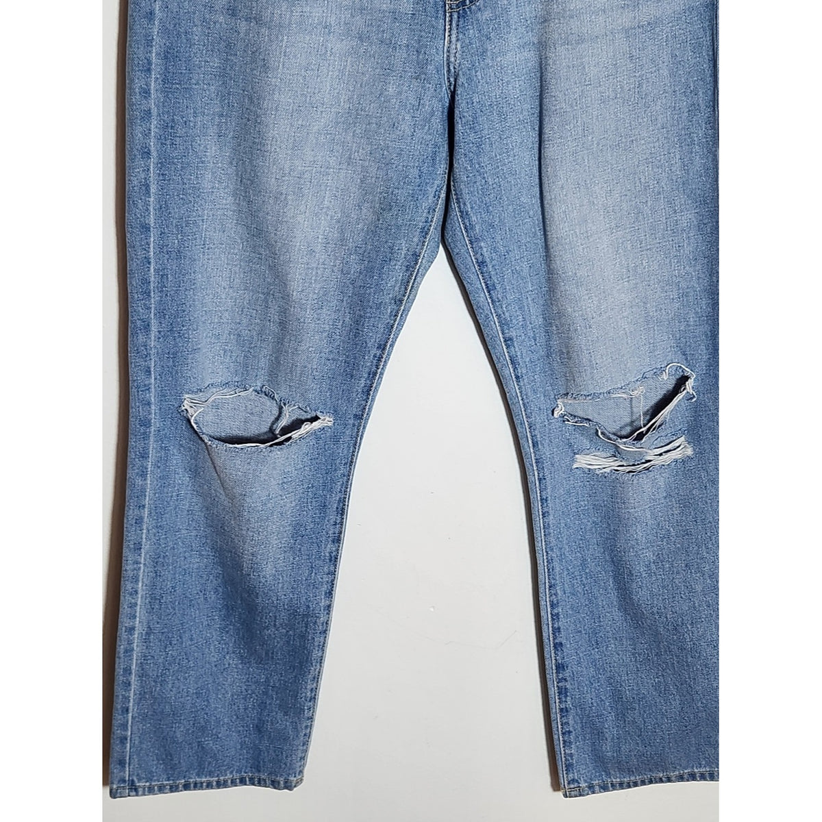 Just Black Denim Light Wash Distressed Straight Ankle Jeans NWT Size 29
