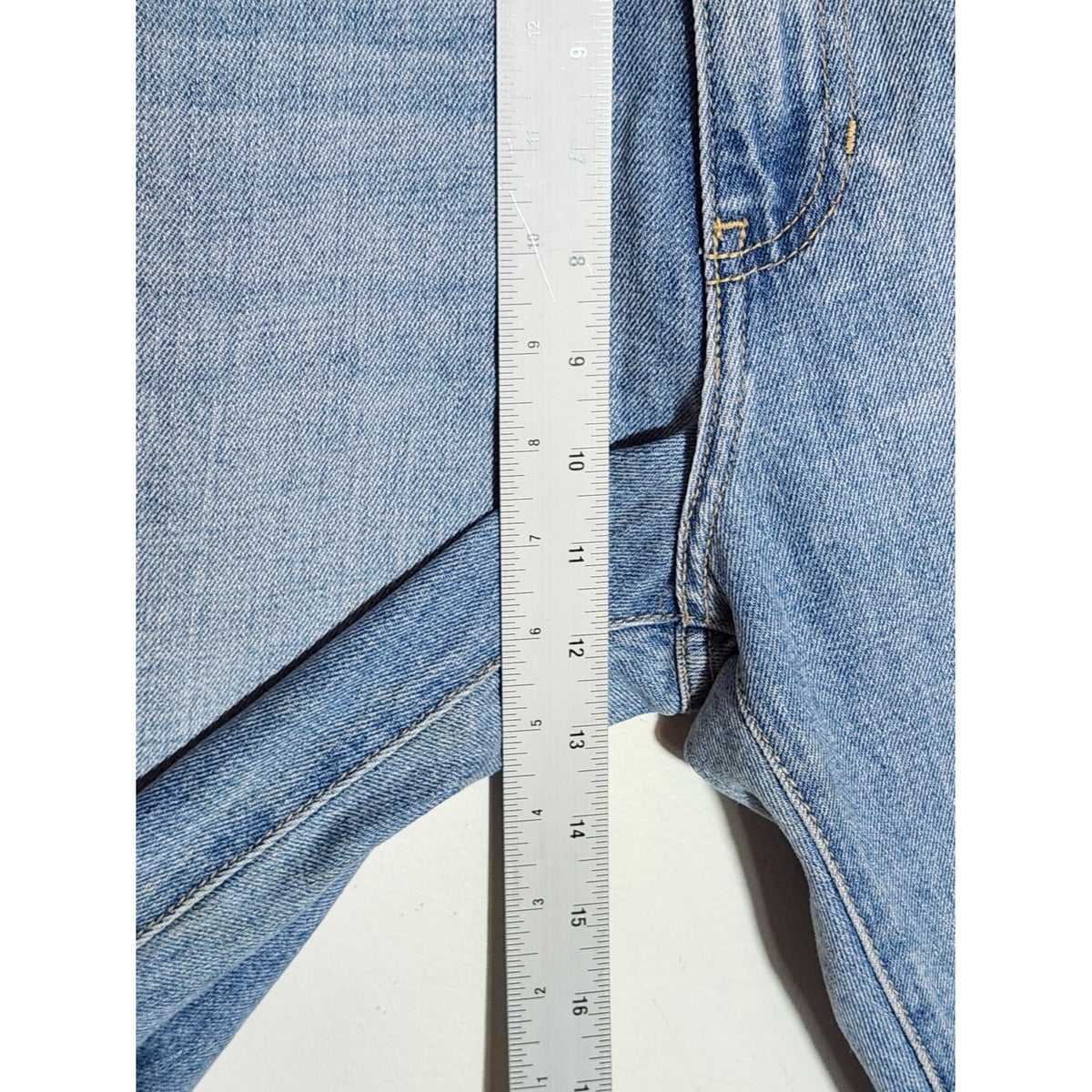 Just Black Denim Light Wash Distressed Straight Ankle Jeans NWT Size 29