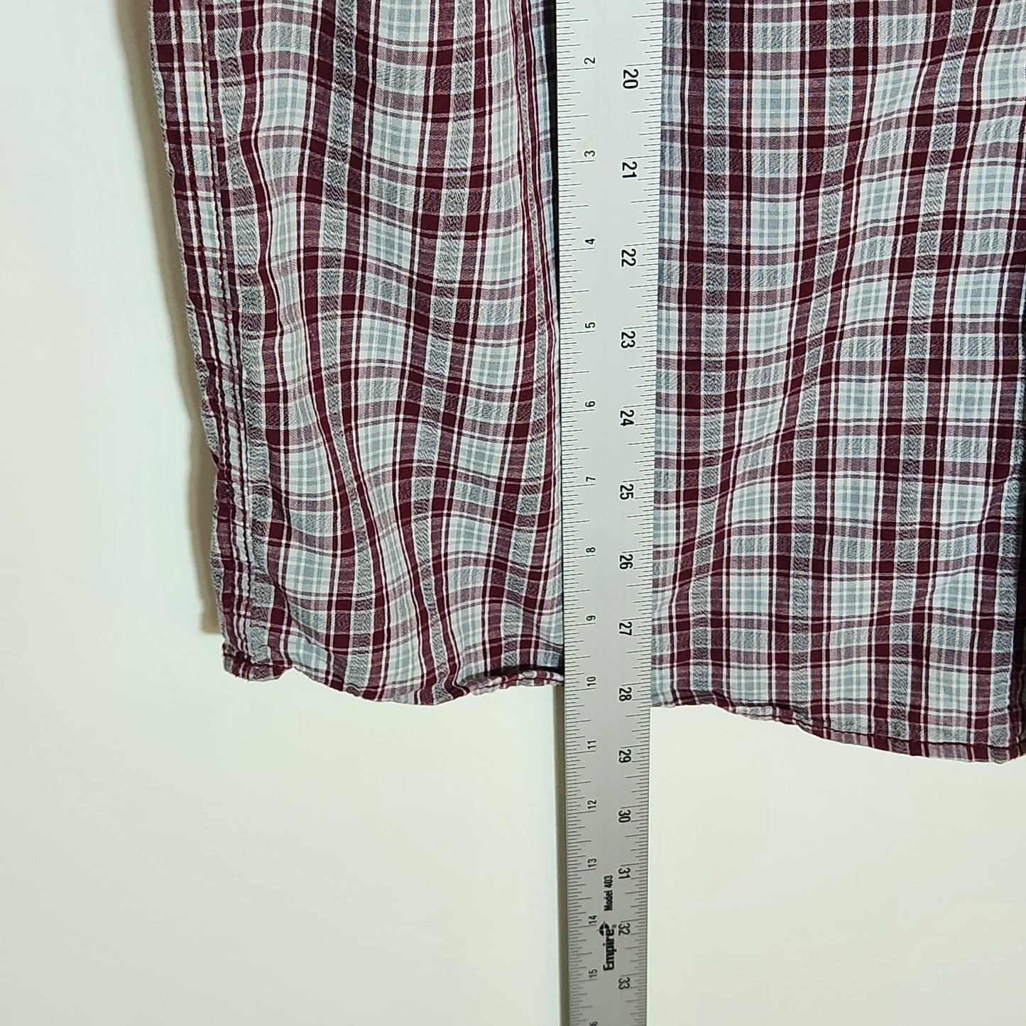 Cody James Gray and Burgundy Short Sleeve Western Snap Front Shirt Size Medium