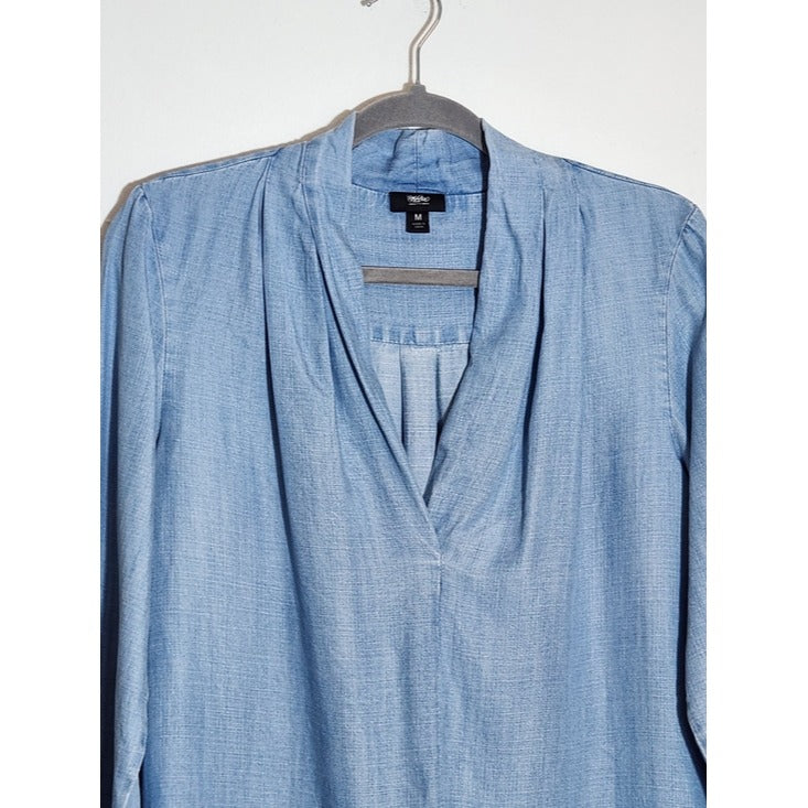Mossimo Light Wash Chambray V-Neck Top Size Medium