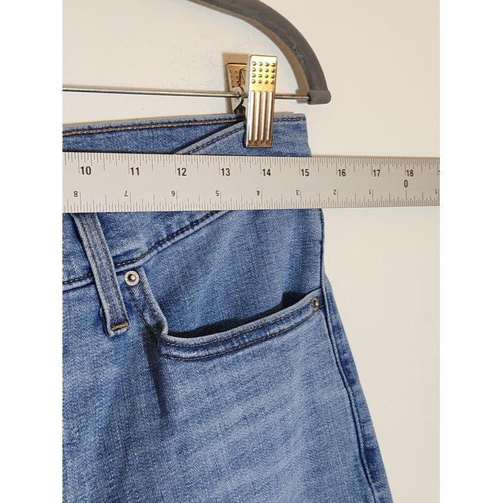 Levi's Light Wash 311 Shaping Skinny Capri Jeans Size 31