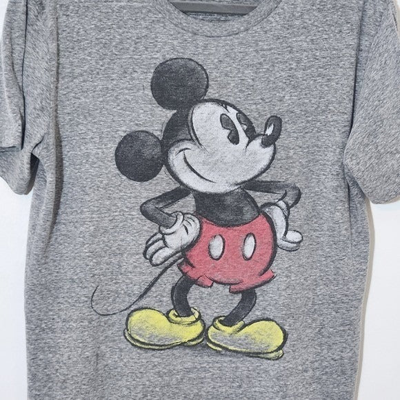 Disney Mickey Mouse Gray T-Shirt Size Medium Gray Short Sleeve Mickey Mouse Tee