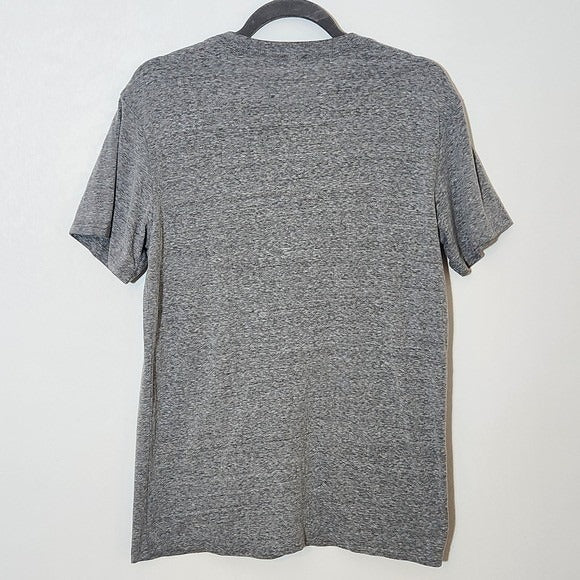 Disney Mickey Mouse Gray T-Shirt Size Medium Gray Short Sleeve Mickey Mouse Tee