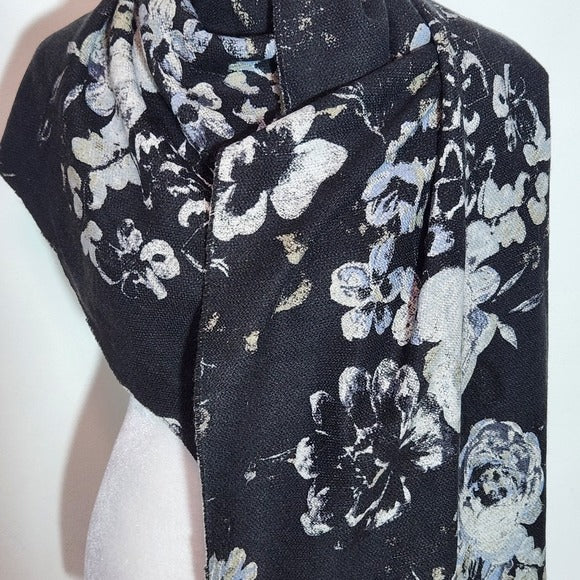 Liz Claiborne Floral Black and White Woven Scarf with Fringe One Size