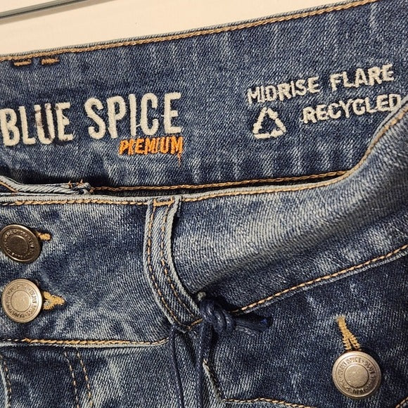 Blue Spice Mid-Rise Flare Jeans Size 11 NWT