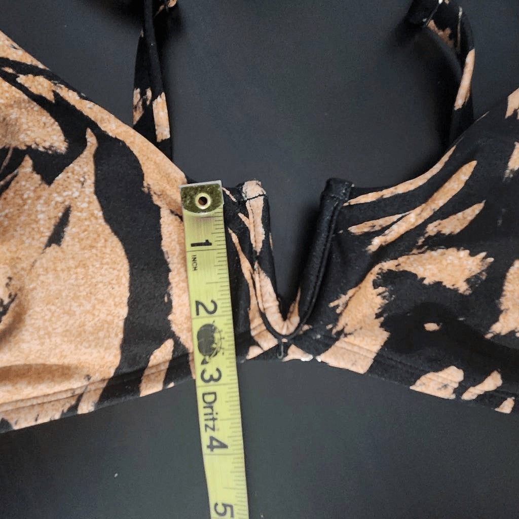 Cupshe Black and Tan print Bikini Top with V-Wire NWT Size Medium