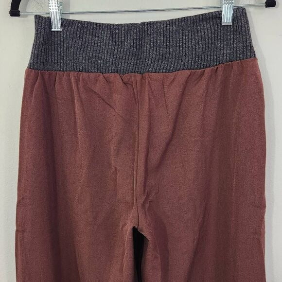 WeWoreWhat Brown Low Rise V Pants Size Small pants New
