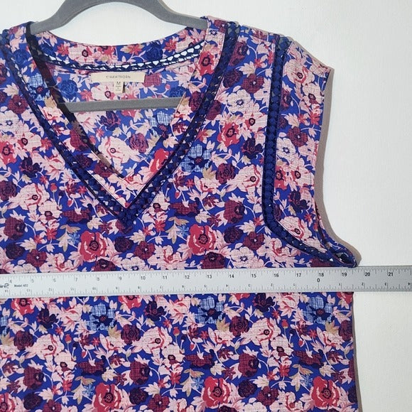 41 Hawthorne Pink and Blue Floral V-Neck Blouse Size Medium