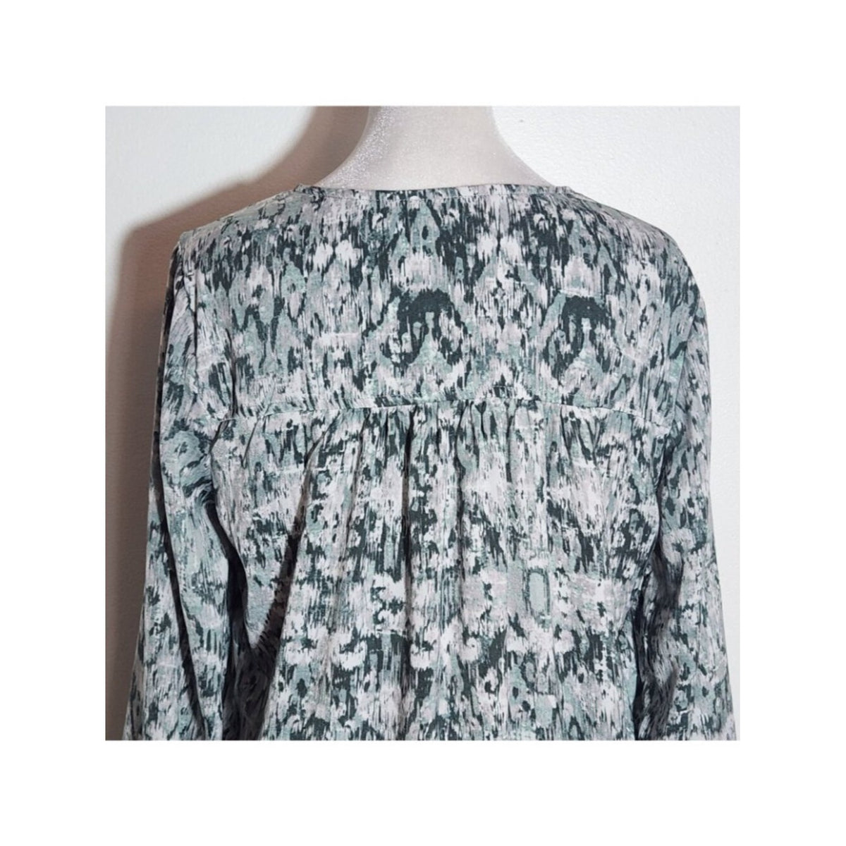 Liverpool Green and Gray Abstract Print V-Neck Button-up Top Size Small