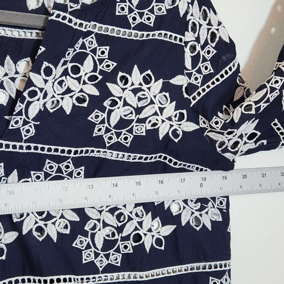 Chico’s Navy Embroidered Tunic Blouse Size 0 Small 4/6