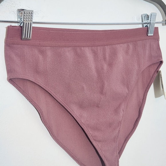 Fabletics Dusty pink High-Waisted Brief Size Medium, New