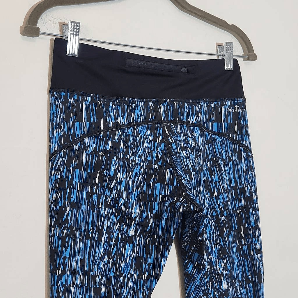 Nike Blue and Black Capri Leggings Size Medium Nike Blue Print Leggings