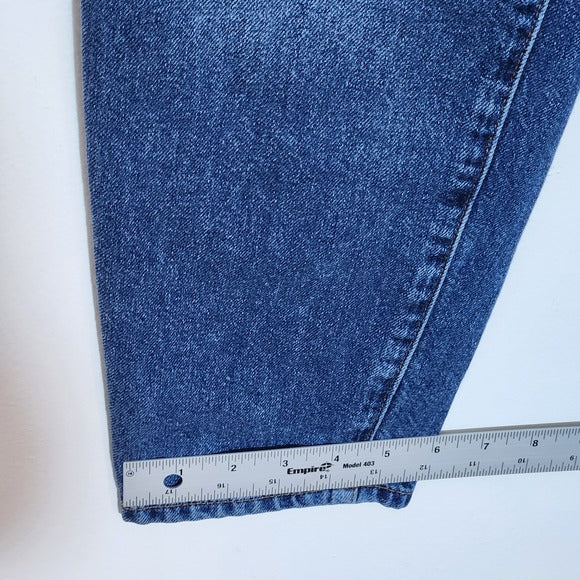 Forever 21 Medium Wash Distressed Tapered Leg Jeans 31 Button-fly