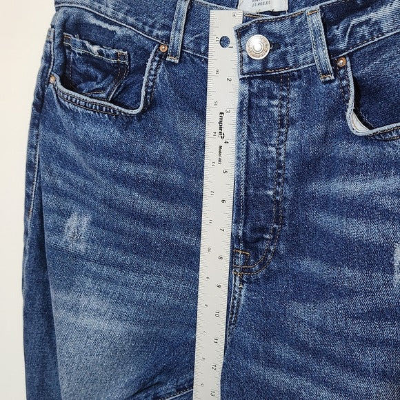 Forever 21 Medium Wash Distressed Tapered Leg Jeans 31 Button-fly