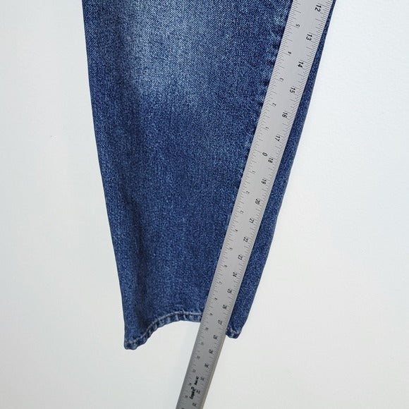 Forever 21 Medium Wash Distressed Tapered Leg Jeans 31 Button-fly