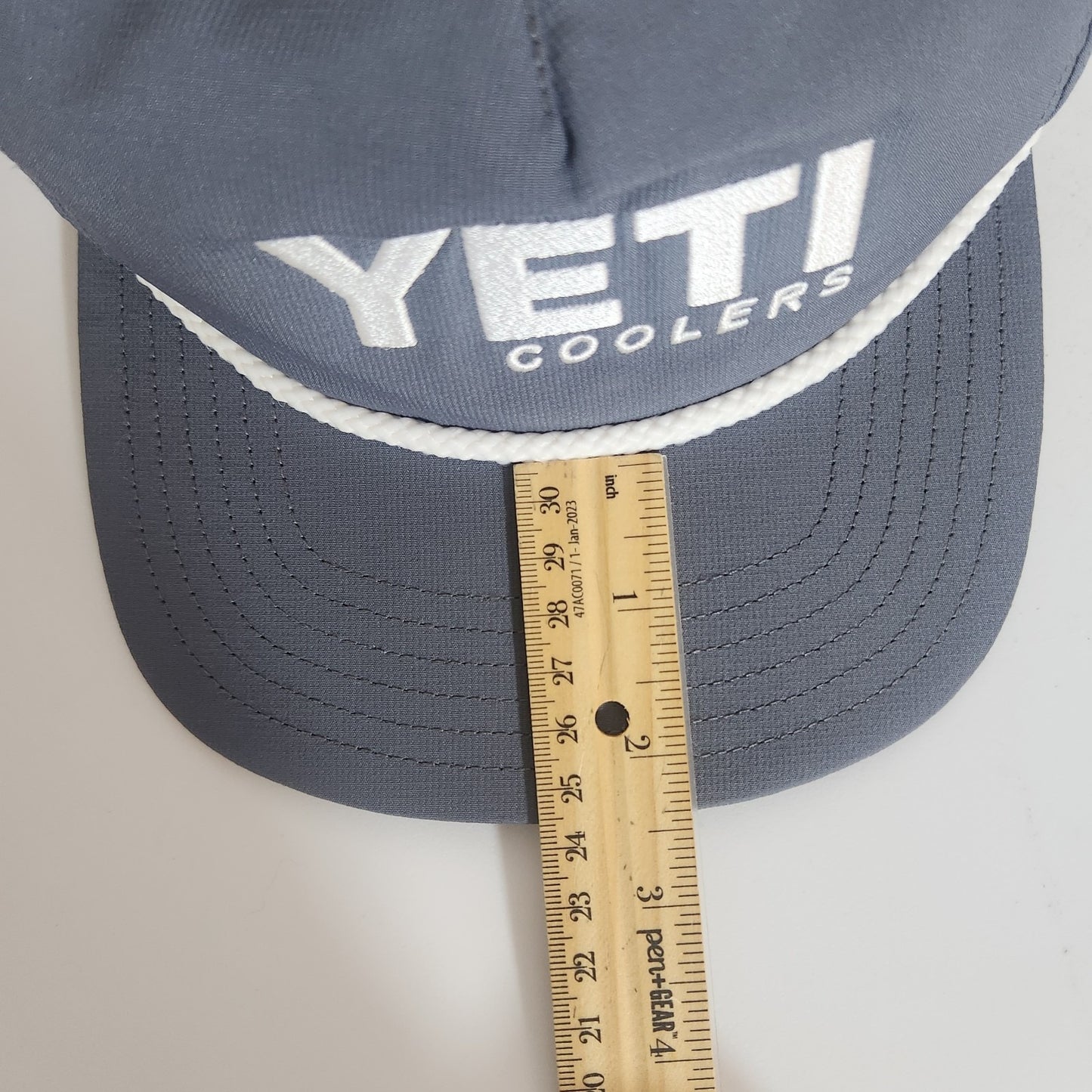 YETI Coolers Mens Gray Flat Bill Hat One Size
