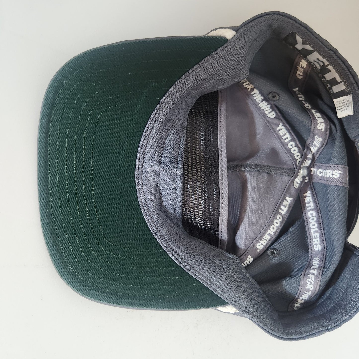 YETI Coolers Mens Gray Flat Bill Hat One Size