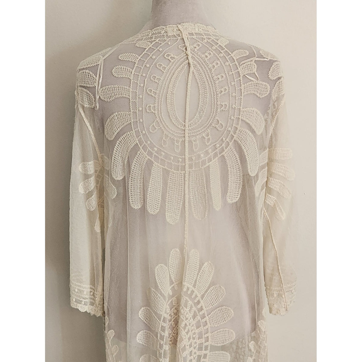 Rebellion Again Cream Sheer Crochet Lace Boho Kimono Size Small
