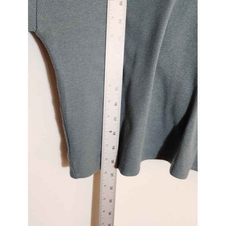 Athleta Green Cropped Pullover with Twist Back Size Medium