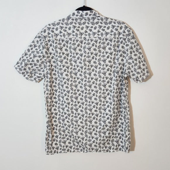 Primark Men’s White Short Sleeve Day of the Dead Print Shirt Size Large