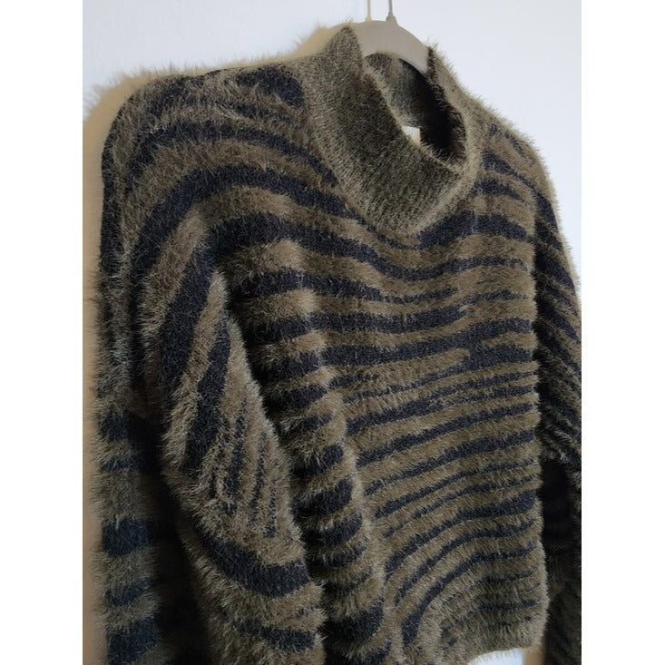 Jessica Simpson Green and Black Fuzzy Cropped Mock Neck Sweater Size XL