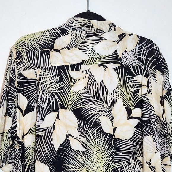 Caribbean Joe Men's Black and Cream Hawaiian Shirt Size XL Men's Hawaiian Shirt