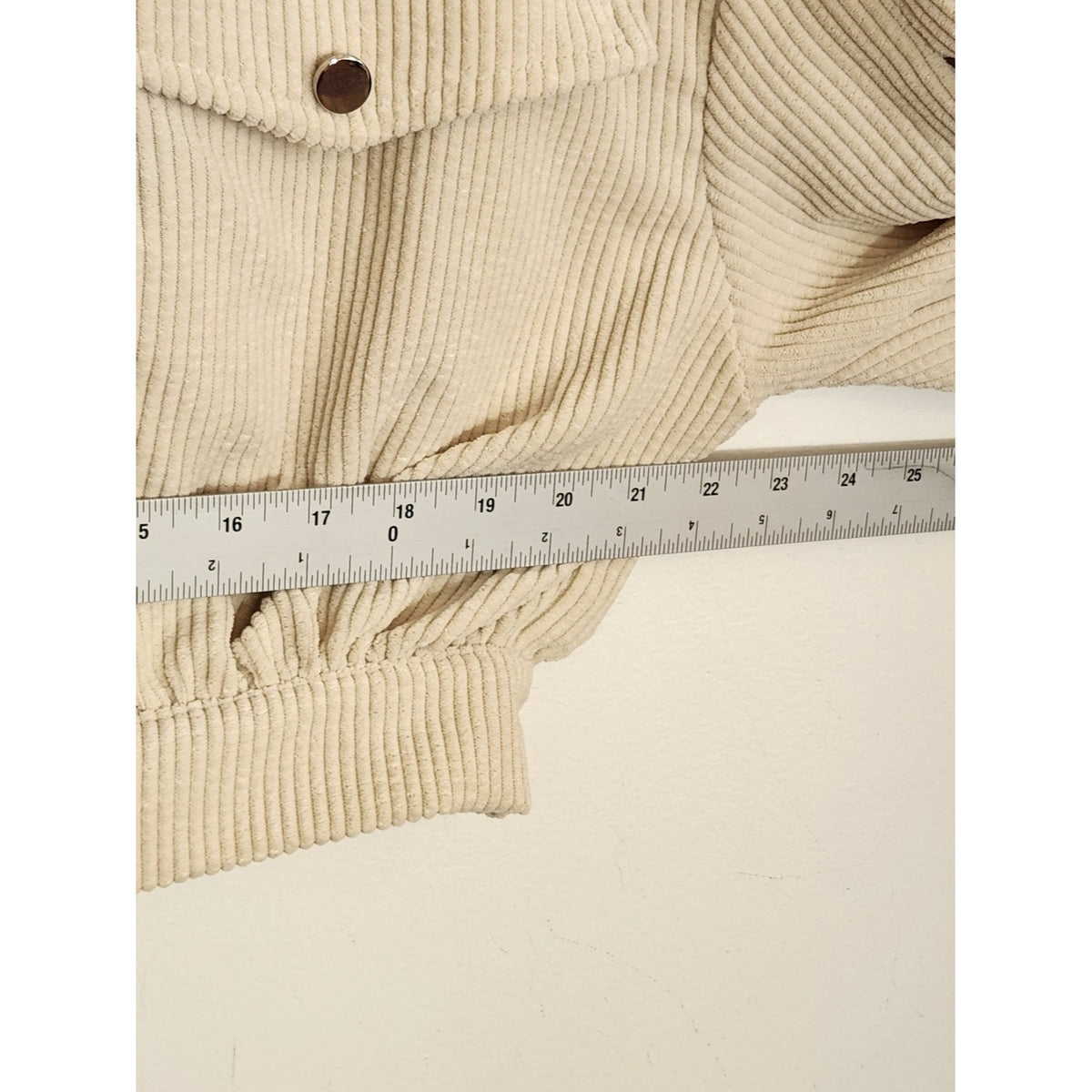 SHEIN Cream Corduroy Cropped Jacket Size Small Chest Pockets