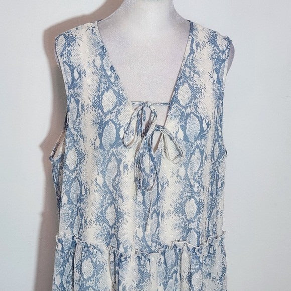 A Beautiful Soul Blue and White Sleeveless Tiered Dress Sz Large Snakeskin Print