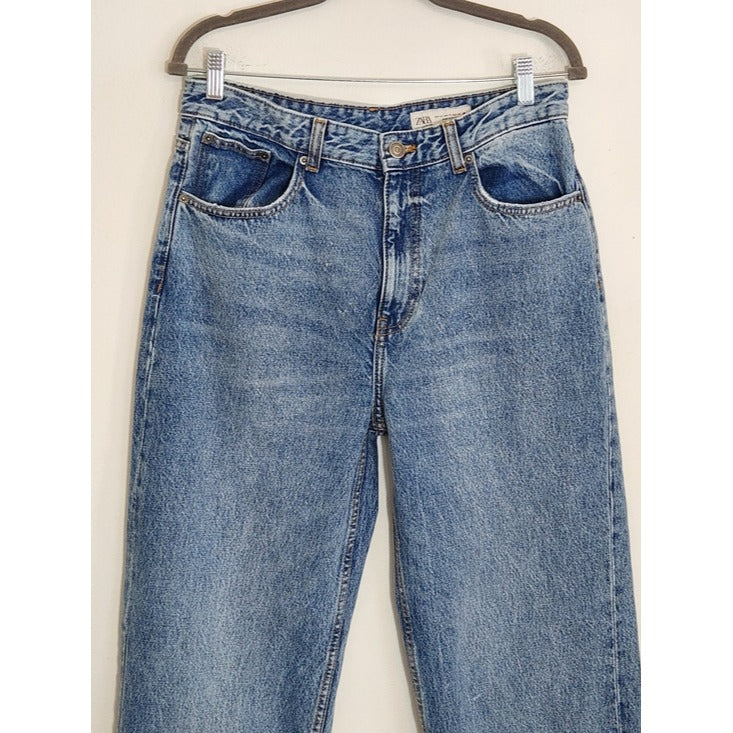 Zara Light Wash High Waist Relaxed Fit Jeans Size 10