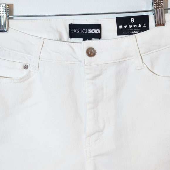 Fashion Nova Women's White Jean Shorts Size 9, New