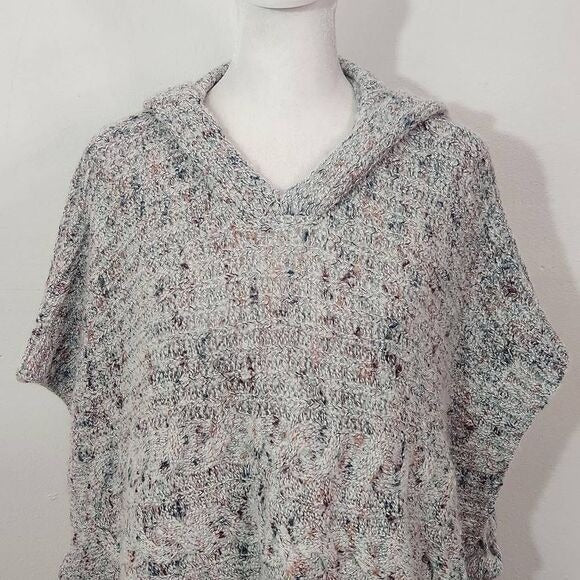 Cupio Gray Chunky Knit Poncho Sweater Size Small/Medium Gray Hoodie Sweater New