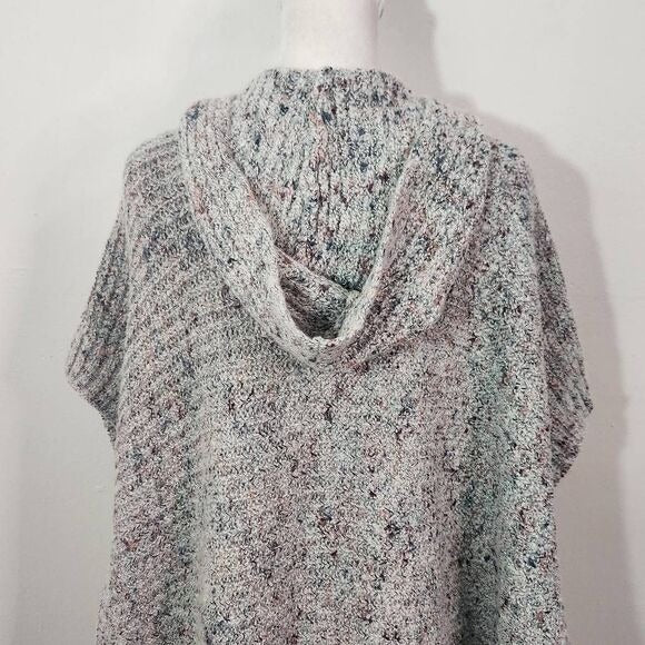 Cupio Gray Chunky Knit Poncho Sweater Size Small/Medium Gray Hoodie Sweater New